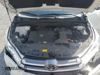 2017 Toyota Highlander XLE z VIN 5TDJZRFH6HS362094, wystawiony jako Copart lot #55086425 z przebiegiem 77 078 mil mil oraz Szkoda całkowita • Salvage title. Historia ofert i sprzedaży dostępna na DreamBid. Obrazek 12.