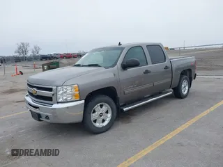 2013 Chevrolet Silverado 1500 LT with VIN 3GCPKSE73DG249856, listed as a IAAI auction lot 41973964 with 135,580 mi miles. Bid and sale history available at carsss.com. Image 2.