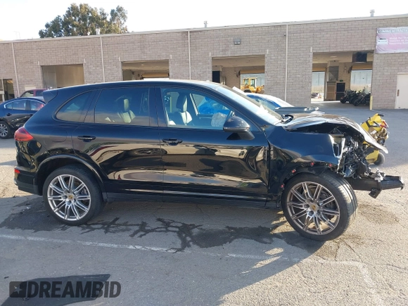 2018 Porsche Cayenne z VIN WP1AA2A24JKA02500, wystawiony jako IAAI lot #41885724 z przebiegiem 70 183 mil mil oraz . Historia ofert i sprzedaży dostępna na DreamBid. Obrazek 14.