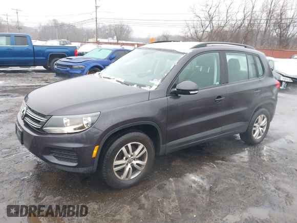 2016 Volkswagen Tiguan R-Line with VIN WVGBV7AX8GW592927, listed as a IAAI auction lot 41521533 with 79,563 mi miles and . Bid and sale history available at DreamBid. Image 2.