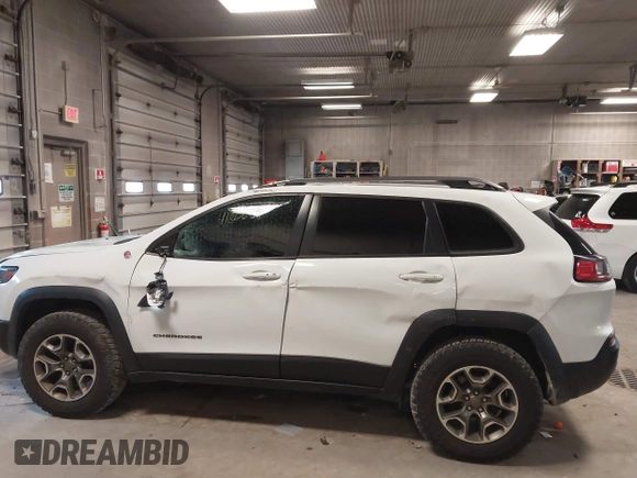 2020 Jeep Cherokee Trailhawk с VIN 1C4PJMBX5LD504439, выставлен на аукционе IAAI как лот 41867668 с пробегом 76 047 миль миль и . История ставок и продаж доступна на DreamBid. Изображение 14.