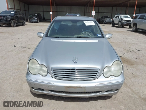 2003 Mercedes-Benz C 240 z VIN WDBRF81J13F377061, wystawiony jako IAAI lot #41770022 z przebiegiem 108 817 mil mil oraz . Historia ofert i sprzedaży dostępna na DreamBid. Obrazek 12.