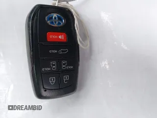 2022 Toyota Sienna XLE z VIN 5TDJRKEC8NS135921, wystawiony jako IAAI lot #42124395 z przebiegiem 39 611 mil mil oraz . Historia ofert i sprzedaży dostępna na DreamBid. Obrazek 11.