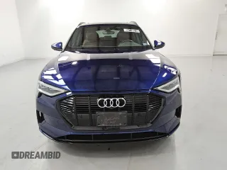 2022 Audi e-tron Premium with VIN WA1AAAGE4NB022730, listed as a Copart auction lot 56118575 with 47,680 mi miles and Clean title. Bid and sale history available at DreamBid. Image 5.