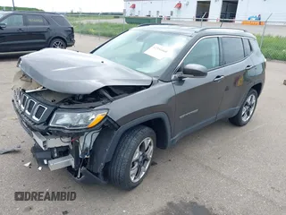 2017 Jeep Compass Limited z VIN 3C4NJDCB3HT680126, wystawiony jako IAAI lot #42556868 z przebiegiem 88 369 mil mil oraz . Historia ofert i sprzedaży dostępna na DreamBid. Obrazek 17.