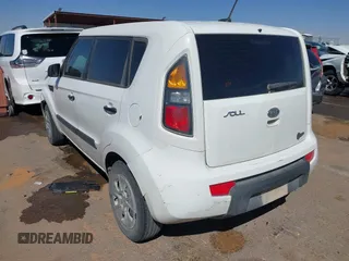 2011 Kia Soul with VIN KNDJT2A17B7302703, listed as a IAAI auction lot 41844281 with 93,606 mi miles. Bid and sale history available at carsss.com. Image 3.