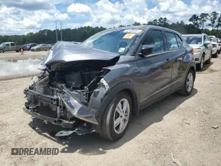 2020 Nissan Kicks S с VIN 3N1CP5BV2LL488456, выставлен на аукционе Copart как лот 62405465 с пробегом 54 247 миль миль и Списание • Salvage title. История ставок и продаж доступна на DreamBid. Изображение 1.