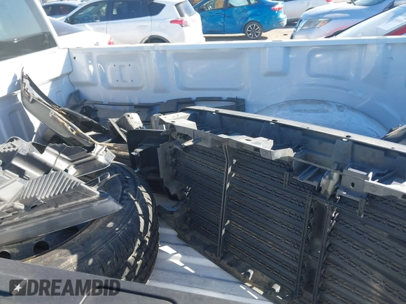 2018 Ford F-150 XL with VIN 1FTMF1CB6JKE06101, listed as a IAAI auction lot 41411228 with 34,612 mi miles. Bid and sale history available at carsss.com. Image 12.