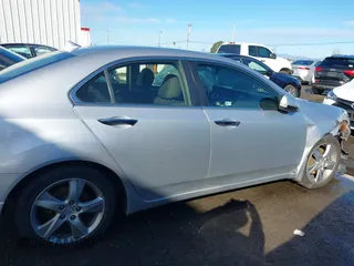 2013 Acura TSX Technology с VIN JH4CU2F61DC007762, выставлен на аукционе IAAI как лот 41518224 с пробегом 136 295 миль миль и . История ставок и продаж доступна на DreamBid. Изображение 13.