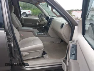 2006 Ford Explorer XLT z VIN 1FMEU63E36UA14864, wystawiony jako IAAI lot #41878026 z przebiegiem 221 134 mil mil oraz . Historia ofert i sprzedaży dostępna na DreamBid. Obrazek 5.
