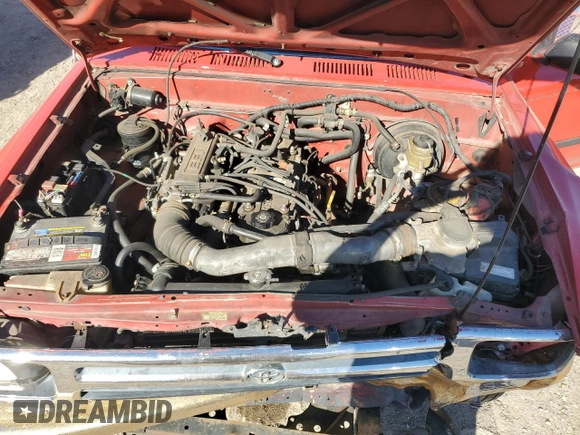1992 Toyota Pickup DLX z VIN JT4RN93P1N5060207, wystawiony jako Copart lot #82868564 z przebiegiem 231 088 mil mil oraz Szkoda całkowita • Salvage title. Historia ofert i sprzedaży dostępna na DreamBid. Obrazek 13.