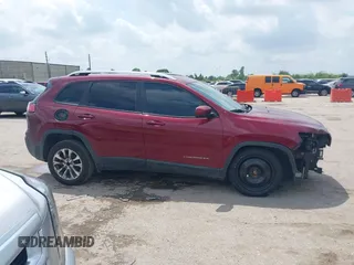 2020 Jeep Cherokee Latitude с VIN 1C4PJLCBXLD506409, выставлен на аукционе IAAI как лот 42110399 с пробегом 64 332 миль миль и . История ставок и продаж доступна на DreamBid. Изображение 13.