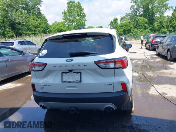 2020 Ford Escape Titanium z VIN 1FMCU9J90LUA39747, wystawiony jako IAAI lot #42369890 z przebiegiem 31 425 mil mil oraz . Historia ofert i sprzedaży dostępna na DreamBid. Obrazek 16.