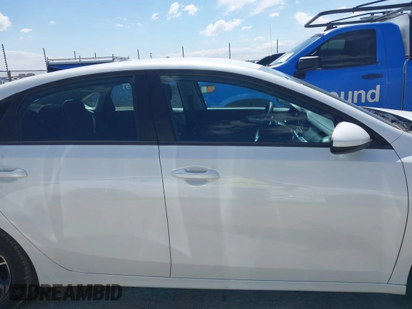 2023 Kia Forte LXS z VIN 3KPF24AD8PE624501, wystawiony jako IAAI lot #42376170 z przebiegiem 49 248 mil mil oraz . Historia ofert i sprzedaży dostępna na DreamBid. Obrazek 13.