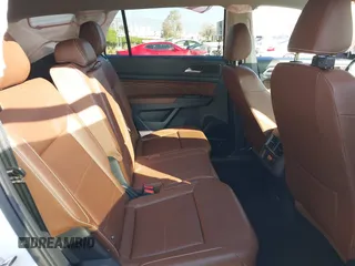 2023 Volkswagen Atlas SE z VIN 1V2WP2CA6PC533984, wystawiony jako IAAI lot #41021512 z przebiegiem 26 993 mil mil oraz . Historia ofert i sprzedaży dostępna na DreamBid. Obrazek 8.