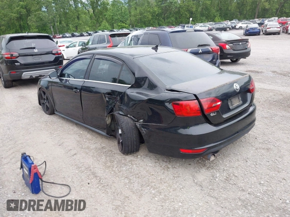 2012 Volkswagen Jetta GLI Autobahn with VIN 3VW4A7AJ3CM393831, listed as a IAAI auction lot 42292910 with 162,611 mi miles and . Bid and sale history available at DreamBid. Image 3.