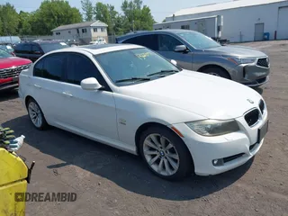 2011 BMW 3 Series 328i xDrive с VIN WBAPK5C54BA656743, выставлен на аукционе IAAI как лот 42866960 с пробегом 135 796 миль миль и . История ставок и продаж доступна на DreamBid. Изображение 1.