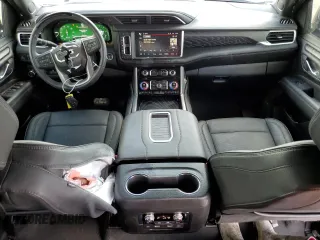 2023 GMC Yukon XL Denali with VIN 1GKS2JKT2PR438920, listed as a Copart auction lot 69749244 with 23,817 mi miles and Salvage Title. Bid and sale history available at DreamBid. Image 8.