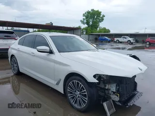 2019 BMW 5 Series 540i xDrive z VIN WBAJE7C50KWW11147, wystawiony jako IAAI lot #42471644 z przebiegiem 44 144 mil mil oraz . Historia ofert i sprzedaży dostępna na DreamBid. Obrazek 1.