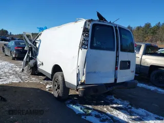 2013 GMC Savana Cargo Van with VIN 1GTS8AF49D1182881, listed as a IAAI auction lot 41416258 with Not Provided miles. Bid and sale history available at carsss.com. Image 3.