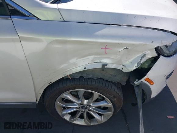 2019 Lincoln MKC Select with VIN 5LMCJ2C96KUL02641, listed as a IAAI auction lot 42303586 with 101,529 mi miles and . Bid and sale history available at DreamBid. Image 18.
