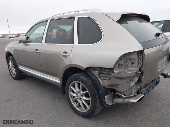 2008 Porsche Cayenne with VIN WP1AA29P48LA03621, listed as a IAAI auction lot 41432079 with 133,069 mi miles. Bid and sale history available at carsss.com. Image 3.