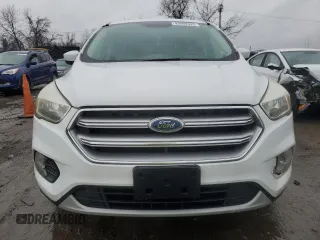 2017 Ford Escape SE with VIN 1FMCU9GD6HUC06924, listed as a Copart auction lot 43090395 with 151,236 mi miles and Clean Title. Bid and sale history available at DreamBid. Image 5.