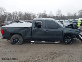 2018 Chevrolet Silverado 1500 LT with VIN 1GCVKREC4JZ141125, listed as a IAAI auction lot 41474345 with 198,197 mi miles. Bid and sale history available at carsss.com. Image 13.