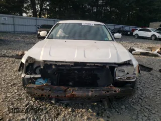 2008 Dodge Magnum SXT with VIN 2D4FV37V68H242364, listed as a Copart auction lot 67796624 with 232,497 mi miles and Salvage Title. Bid and sale history available at carsss.com. Image 5.