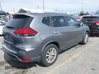2017 Nissan Rogue SV with VIN KNMAT2MT5HP506101, listed as a IAAI auction lot 41677842 with 83,869 mi miles. Bid and sale history available at carsss.com. Image 4.