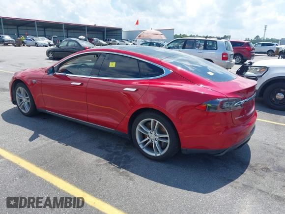 2013 Tesla Model S с VIN 5YJSA1CN9DFP09973, выставлен на аукционе IAAI как лот 42724026 с пробегом 61 546 миль миль и . История ставок и продаж доступна на DreamBid. Изображение 3.