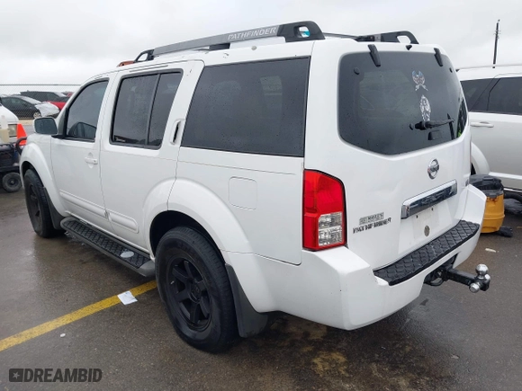 2005 Nissan Pathfinder LE with VIN 5N1AR18W05C768507, listed as a IAAI auction lot 41869604 with 222,459 mi miles. Bid and sale history available at carsss.com. Image 3.