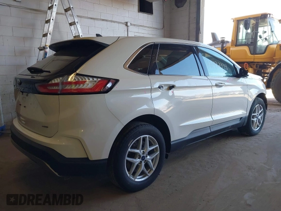 2021 Ford Edge SEL with VIN 2FMPK4J9XMBA38672, listed as a IAAI auction lot 41992994 with 31,834 mi miles. Bid and sale history available at carsss.com. Image 4.