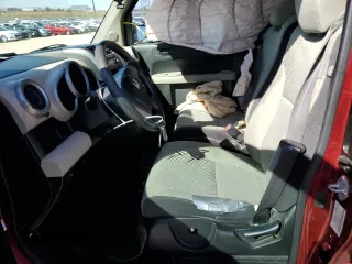 2007 Honda Element LX with VIN 5J6YH18307L008070, listed as a Copart auction lot 50015035 with 129,767 mi miles and Salvage Title. Bid and sale history available at DreamBid. Image 7.