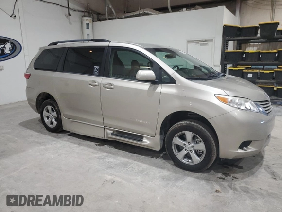 2015 Toyota Sienna LE AAS with VIN 5TDKK3DCXFS636844, listed as a Copart auction lot 49820455 with 12,964 mi miles and Salvage Title. Bid and sale history available at carsss.com. Image 4.