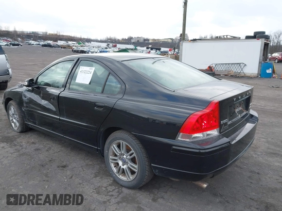 2009 Volvo S60 2.5T with VIN YV1RH592692739869, listed as a IAAI auction lot 41322224 with 106,357 mi miles. Bid and sale history available at carsss.com. Image 3.