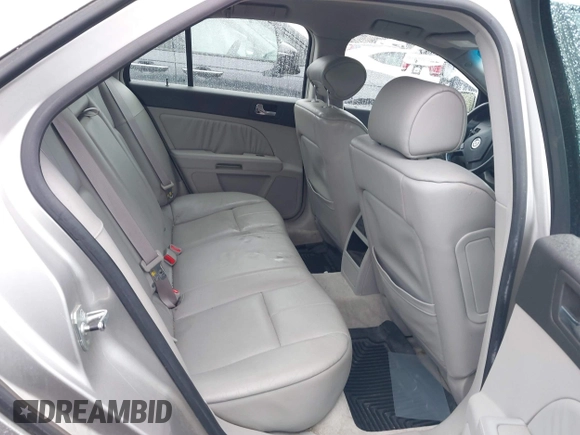 2005 Cadillac STS with VIN 1G6DW677250150773, listed as a IAAI auction lot 41675363 with 124,966 mi miles. Bid and sale history available at carsss.com. Image 8.