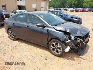 2021 Kia Forte LXS z VIN 3KPF24ADXME267429, wystawiony jako IAAI lot #42589531 z przebiegiem 94 076 mil mil oraz . Historia ofert i sprzedaży dostępna na DreamBid. Obrazek 1.