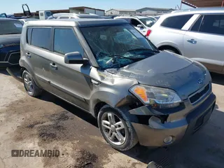 2011 Kia Soul + with VIN KNDJT2A23B7288341, listed as a IAAI auction lot 41722278 with 135,324 mi miles. Bid and sale history available at carsss.com. Image 1.