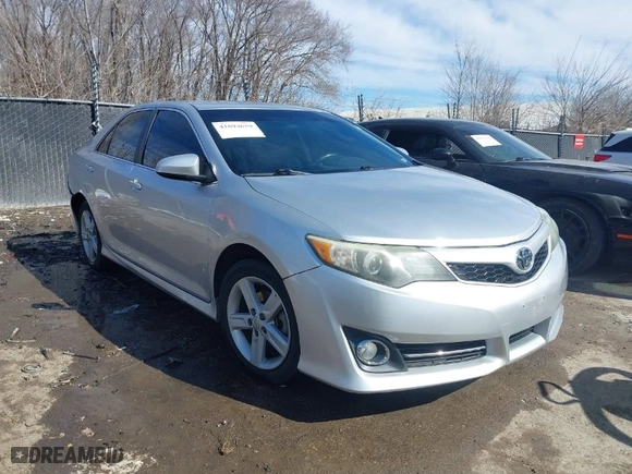 2012 Toyota Camry L with VIN 4T1BF1FK0CU144680, listed as a IAAI auction lot 41694659 with 162,479 mi miles. Bid and sale history available at carsss.com. Image 1.