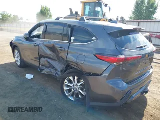 2023 Toyota Highlander Hybrid Limited с VIN 5TDXBRCHXPS122340, выставлен на аукционе IAAI как лот 42620923 с пробегом 6 820 миль миль и . История ставок и продаж доступна на DreamBid. Изображение 3.