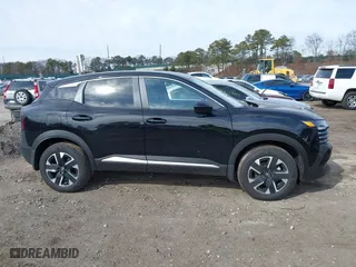 2025 Nissan Kicks SV with VIN 3N8AP6CB0SL341585, listed as a IAAI auction lot 41639532 with 902 mi miles. Bid and sale history available at carsss.com. Image 13.