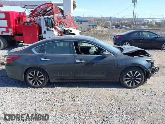 2018 Nissan Altima SR with VIN 1N4AL3AP9JC239996, listed as a IAAI auction lot 41822378 with 118,690 mi miles and . Bid and sale history available at carsss.com. Image 13.