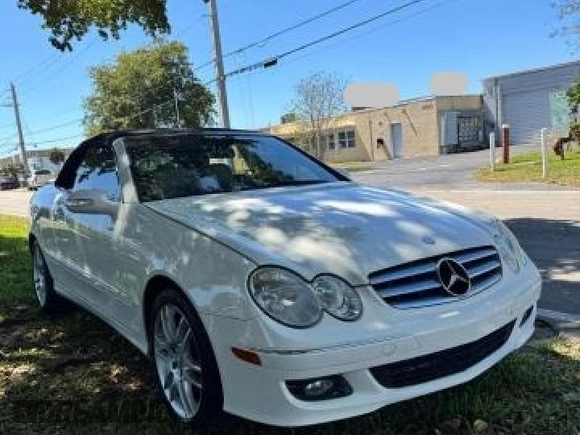 2009 Mercedes-Benz CLK 350 z VIN WDBTK56F79T103202, wystawiony jako Copart lot #48542265 z przebiegiem 108 009 mil mil oraz Szkoda całkowita • Salvage title. Historia ofert i sprzedaży dostępna na DreamBid. Obrazek 1.