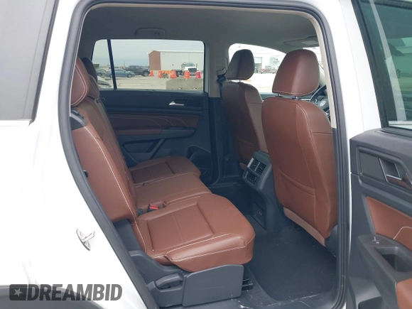 2023 Volkswagen Atlas SE с VIN 1V2WP2CA2PC527423, выставлен на аукционе IAAI как лот 41929349 с пробегом 33 884 миль миль и . История ставок и продаж доступна на DreamBid. Изображение 8.