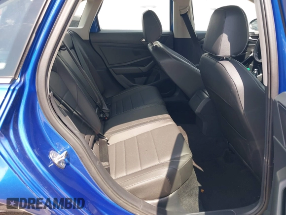 2024 Volkswagen Jetta SE with VIN 3VWEM7BU9RM007894, listed as a IAAI auction lot 42116799 with 35,023 mi miles and . Bid and sale history available at DreamBid. Image 8.