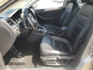 2015 Volkswagen Jetta SE с VIN 3VWD07AJ3FM221970, выставлен на аукционе Copart как лот 54586255 с пробегом 144 727 миль миль и Списание • Salvage title. История ставок и продаж доступна на DreamBid. Изображение 7.
