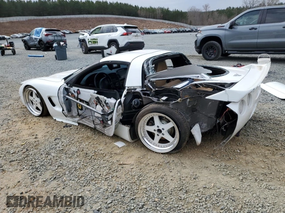 1998 Chevrolet Corvette with VIN 1G1YY22G9W5122927, listed as a Copart auction lot 44225405 with 151,319 mi miles and Salvage Title. Bid and sale history available at carsss.com. Image 2.