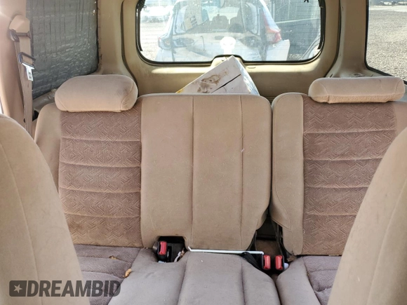2000 Ford Explorer XLT with VIN 1FMZU63E7YZB87715, listed as a Copart auction lot 43539135 with 233,743 mi miles and Clean title. Bid and sale history available at DreamBid. Image 10.