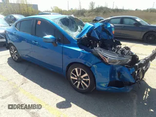 2020 Nissan Versa SV z VIN 3N1CN8EV8LL831757, wystawiony jako IAAI lot #38087452 z przebiegiem Nie podano mil oraz . Historia ofert i sprzedaży dostępna na DreamBid. Obrazek 1.